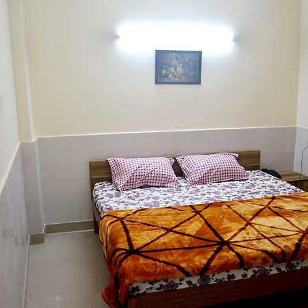 Shiv Shakti Guest House Грейтър Нойда Екстериор снимка