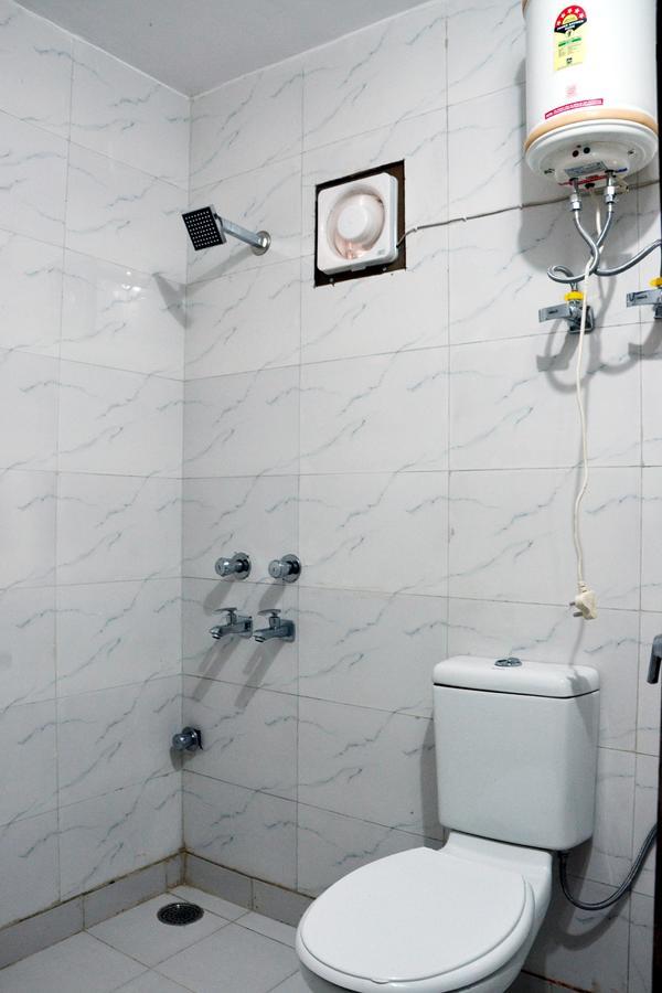 Shiv Shakti Guest House Грейтър Нойда Екстериор снимка
